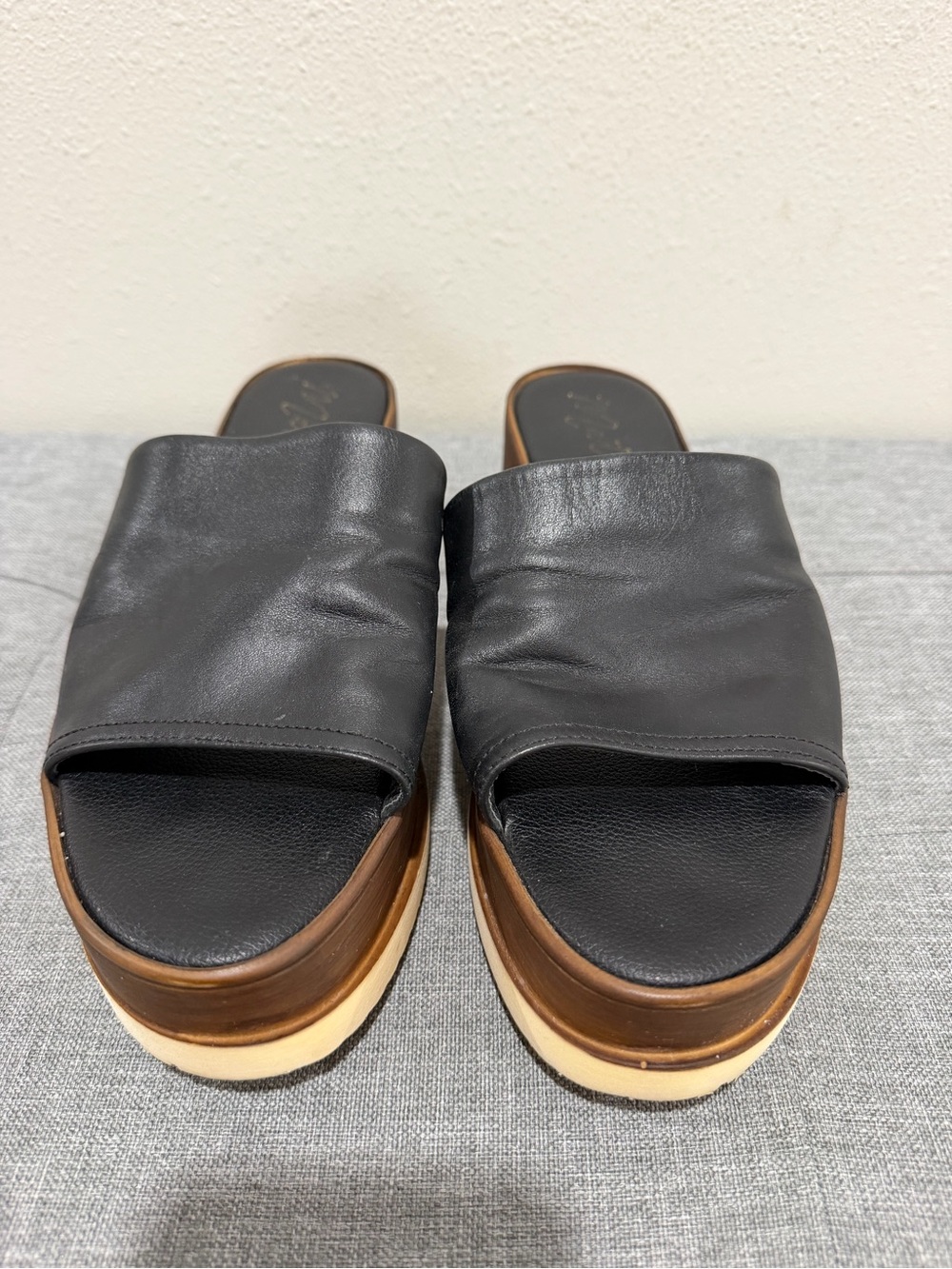 Matisse One Kiss Platform Slide Sandals - Picture 6 of 7